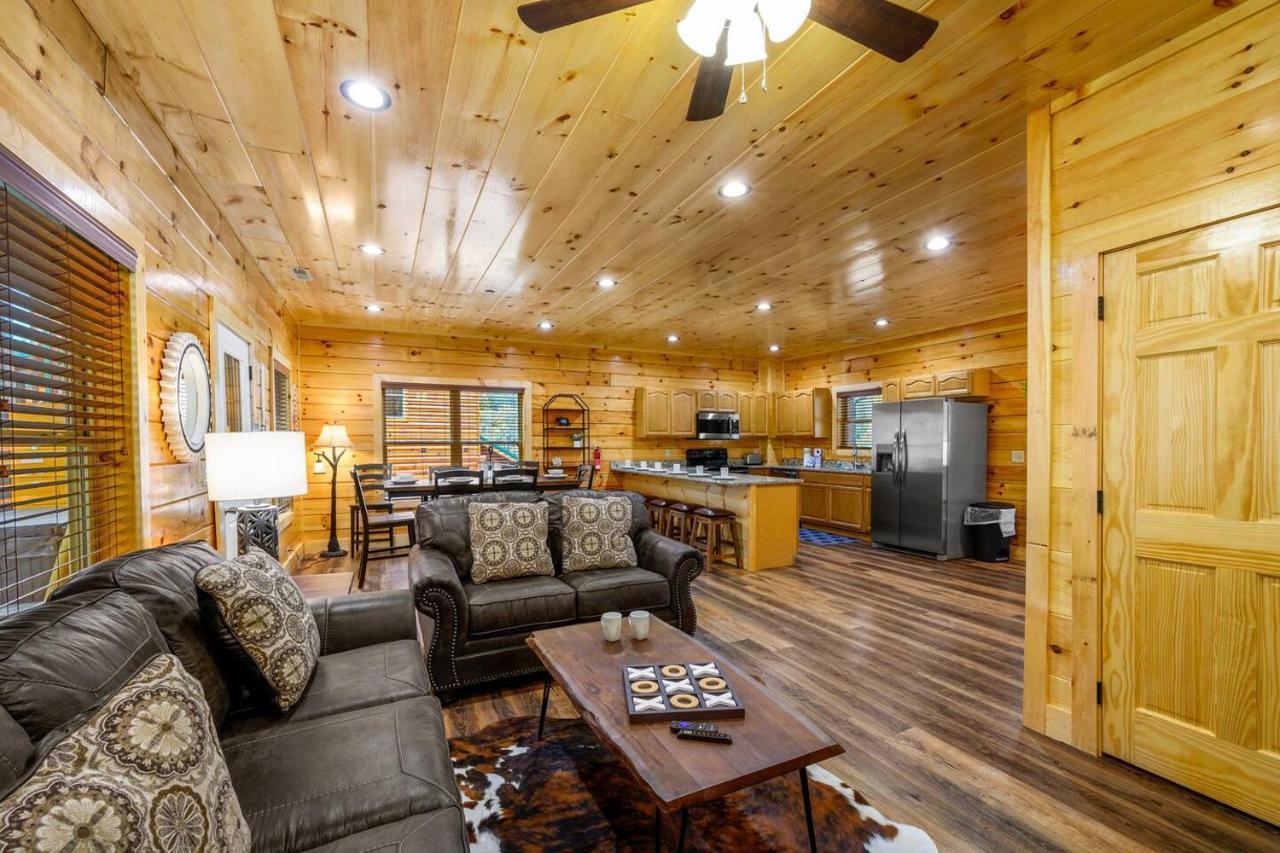 5Bd5B Escape Cabin With 2 Hottubs, Thtr &Game Rm,1Mi To The Parkway! 4Mi To Dollywood - Spring Deal Pigeon Forge Buitenkant foto