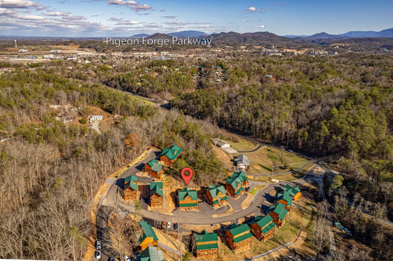 5Bd5B Escape Cabin With 2 Hottubs, Thtr &Game Rm,1Mi To The Parkway! 4Mi To Dollywood - Spring Deal Pigeon Forge Buitenkant foto