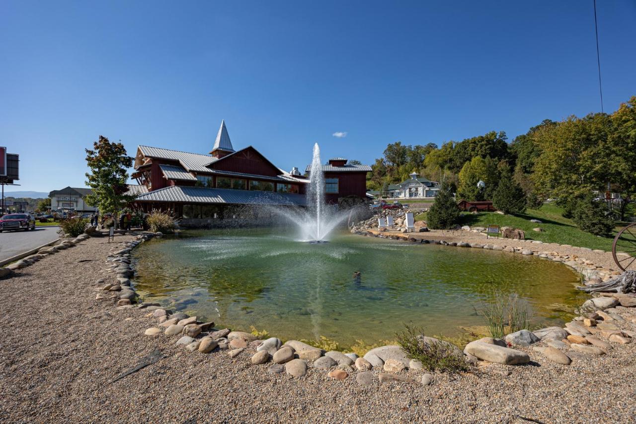 5Bd5B Escape Cabin With 2 Hottubs, Thtr &Game Rm,1Mi To The Parkway! 4Mi To Dollywood - Spring Deal Pigeon Forge Buitenkant foto