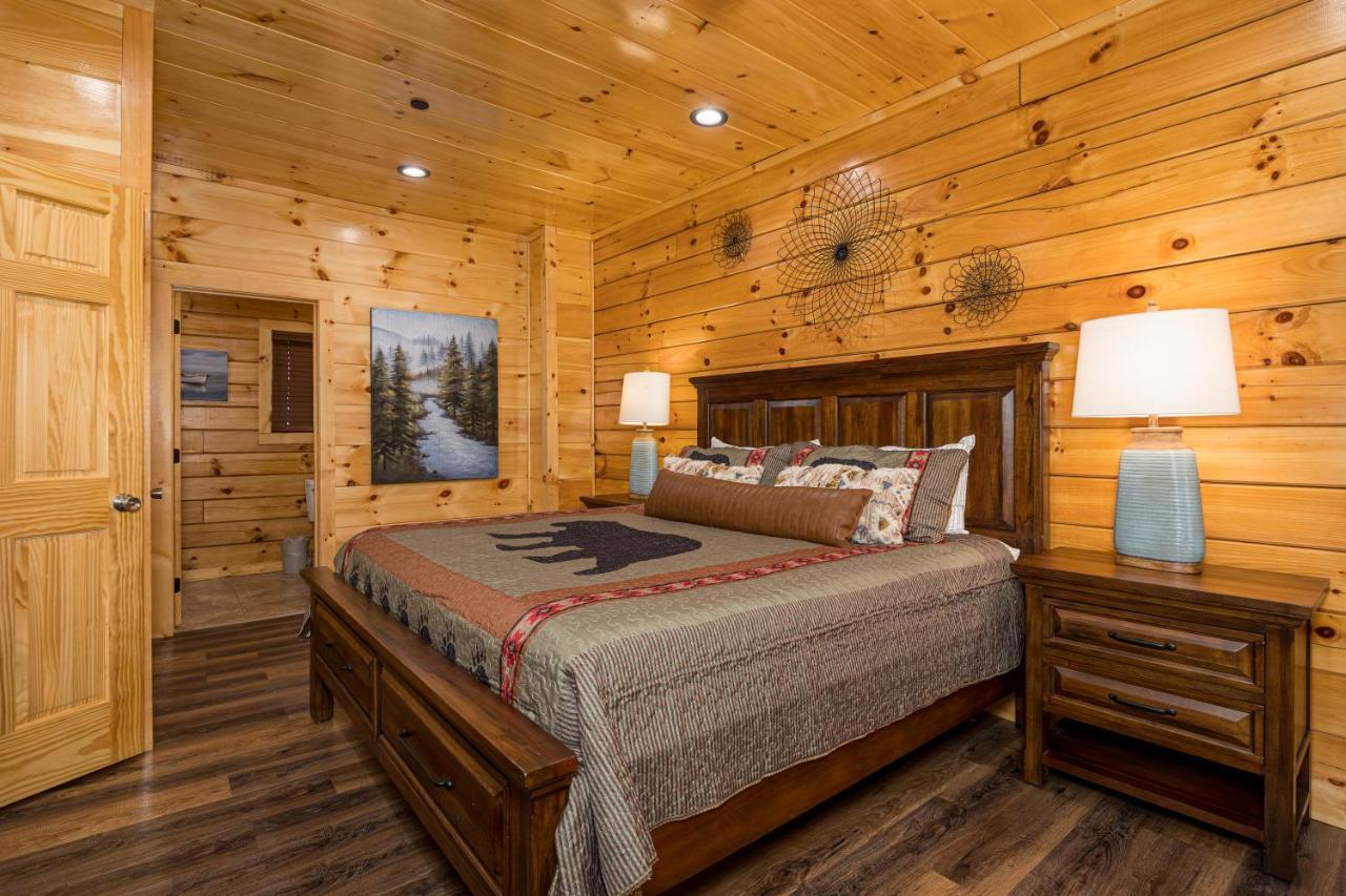 5Bd5B Escape Cabin With 2 Hottubs, Thtr &Game Rm,1Mi To The Parkway! 4Mi To Dollywood - Spring Deal Pigeon Forge Buitenkant foto