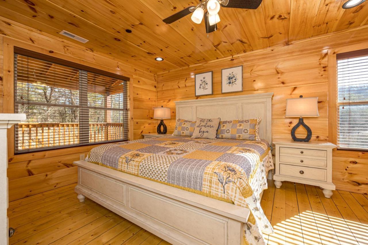 5Bd5B Escape Cabin With 2 Hottubs, Thtr &Game Rm,1Mi To The Parkway! 4Mi To Dollywood - Spring Deal Pigeon Forge Buitenkant foto