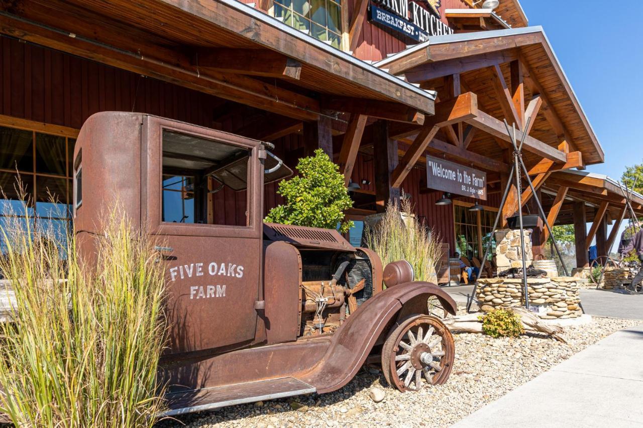 5Bd5B Escape Cabin With 2 Hottubs, Thtr &Game Rm,1Mi To The Parkway! 4Mi To Dollywood - Spring Deal Pigeon Forge Buitenkant foto